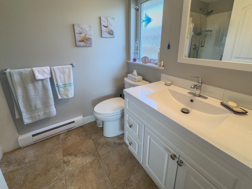 5692 Emily Way, Sechelt, BC 