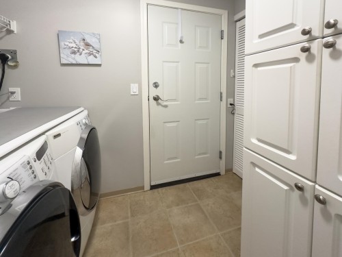 5692 Emily Way, Sechelt, BC 