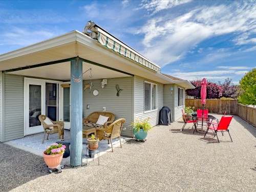 5692 Emily Way, Sechelt, BC 