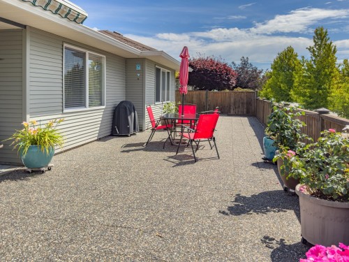 5692 Emily Way, Sechelt, BC 