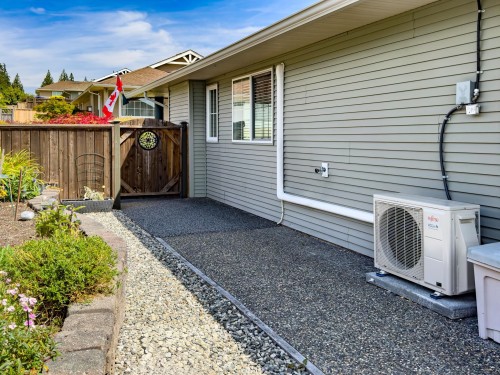 5692 Emily Way, Sechelt, BC 