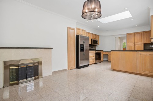1211 Chartwell Drive, West Vancouver, BC 