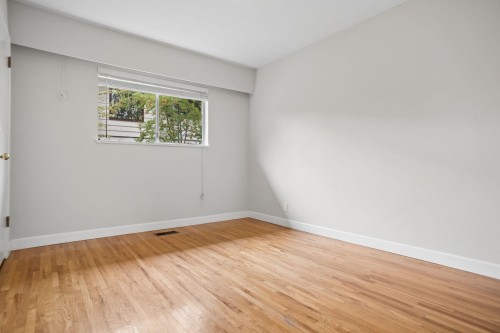 1211 Chartwell Drive, West Vancouver, BC 
