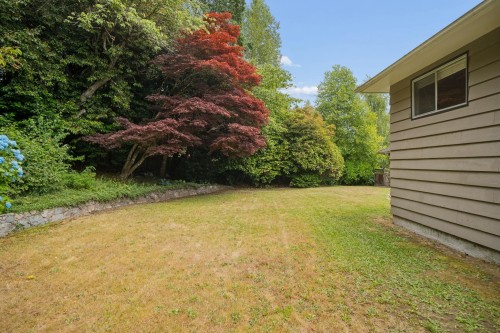 1211 Chartwell Drive, West Vancouver, BC 