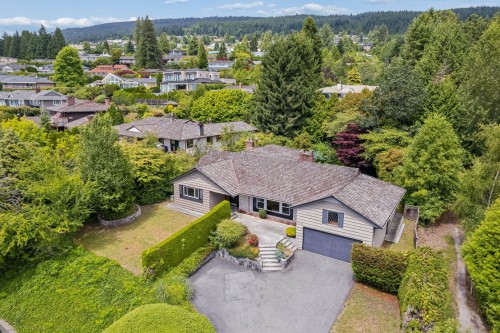 1211 Chartwell Drive, West Vancouver, BC 