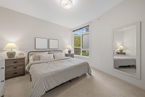 502-3263 Pierview Crescent, Vancouver, BC - Indoor Photo Showing Bedroom