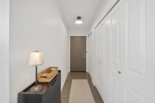 502-3263 Pierview Crescent, Vancouver, BC - Indoor Photo Showing Other Room