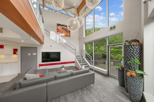 502-3263 Pierview Crescent, Vancouver, BC - Indoor