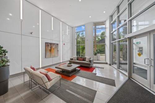 502-3263 Pierview Crescent, Vancouver, BC - Indoor Photo Showing Other Room