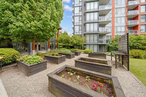 502-3263 Pierview Crescent, Vancouver, BC - Outdoor
