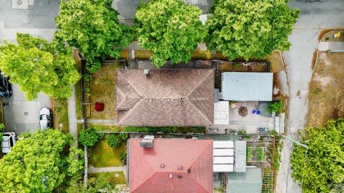 1807 38Th Avenue E, Vancouver, BC 