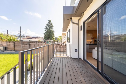 840 14Th Street E, North Vancouver, BC 