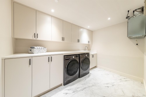 840 14Th Street E, North Vancouver, BC 