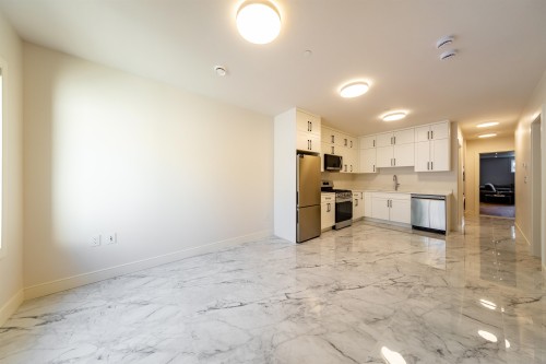 840 14Th Street E, North Vancouver, BC 