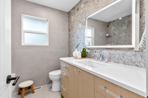 1110 Barberry Place, Port Moody, BC 