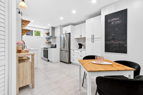 1110 Barberry Place, Port Moody, BC 