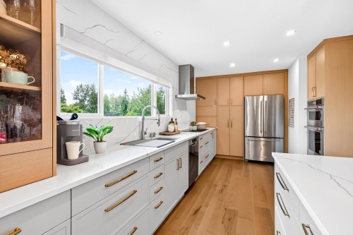 1110 Barberry Place, Port Moody, BC 