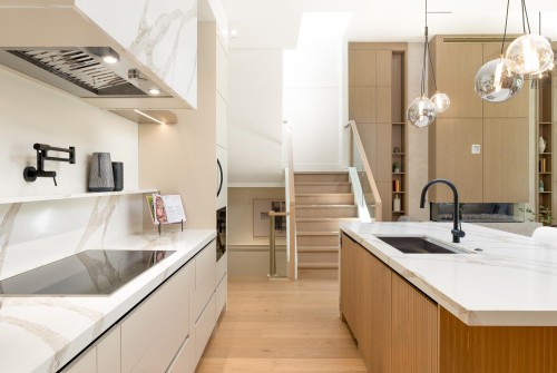 1385 19Th Street, West Vancouver, BC 