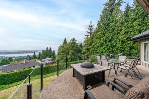 2478 Westhill Court, West Vancouver, BC - Outdoor With Body Of Water