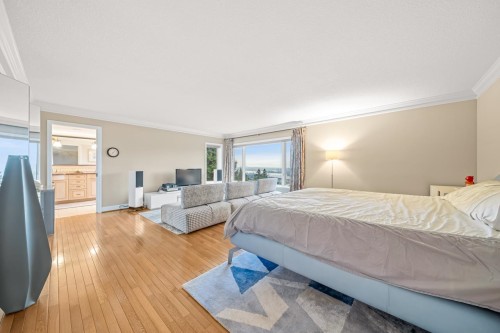 2478 Westhill Court, West Vancouver, BC - Indoor Photo Showing Bedroom