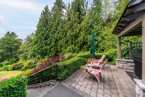 2478 Westhill Court, West Vancouver, BC - Outdoor