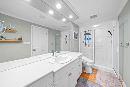 2478 Westhill Court, West Vancouver, BC - Indoor Photo Showing Bathroom