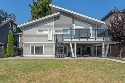 8008 13Th Avenue, Burnaby, BC 