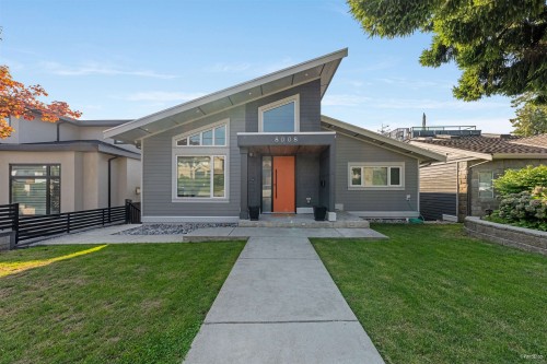 8008 13Th Avenue, Burnaby, BC 