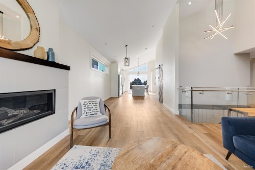 8008 13Th Avenue, Burnaby, BC 