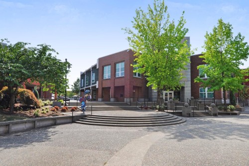 32-21555 Dewdney Trunk Road, Maple Ridge, BC - Outdoor