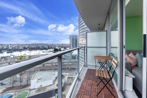 2209-58 Keefer Place, Vancouver, BC 