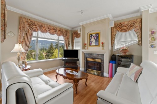 302-3176 Plateau Boulevard, Coquitlam, BC 