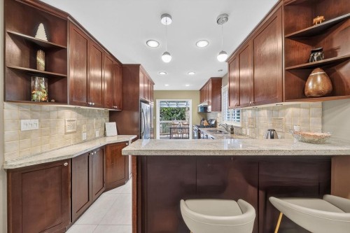 4549 12Th Avenue W, Vancouver, BC - Indoor