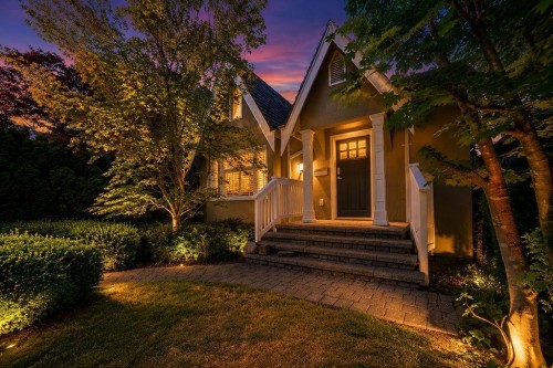 4549 12Th Avenue W, Vancouver, BC - Outdoor