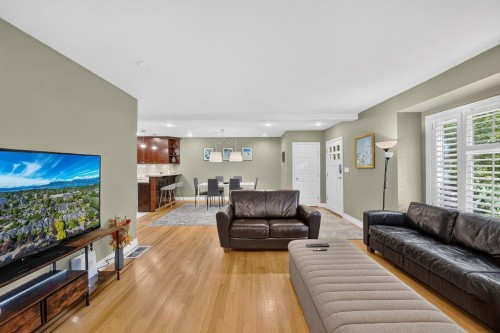 4549 12Th Avenue W, Vancouver, BC - Indoor Photo Showing Living Room