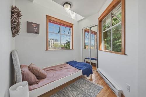 1239 22Nd Avenue E, Vancouver, BC 