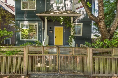 1239 22Nd Avenue E, Vancouver, BC 