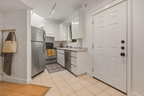 1239 22Nd Avenue E, Vancouver, BC 