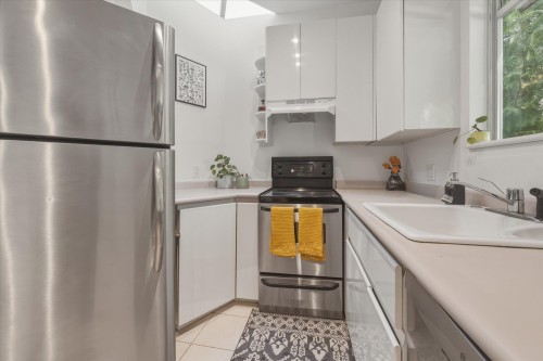 1239 22Nd Avenue E, Vancouver, BC 