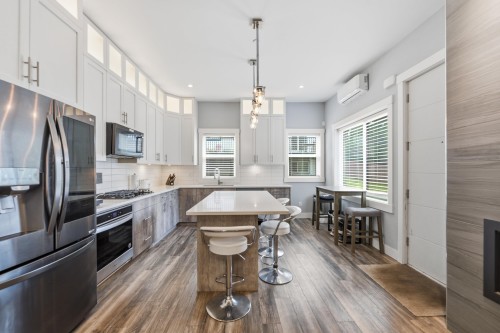 23257 Dogwood Avenue, Maple Ridge, BC - Indoor Photo Showing Dining Room