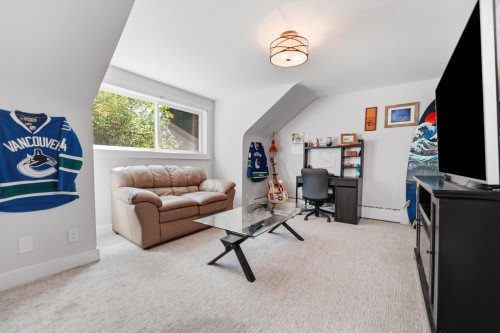 23257 Dogwood Avenue, Maple Ridge, BC - Indoor Photo Showing Kitchen With Double Sink With Upgraded Kitchen