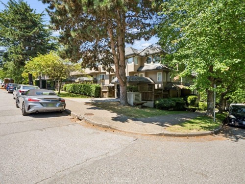 2419 1St Avenue W, Vancouver, BC - Outdoor