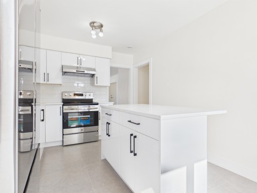 4231 Fleming Street, Vancouver, BC - Indoor Photo Showing Kitchen