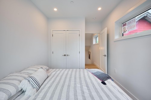 3674 1St Avenue W, Vancouver, BC 