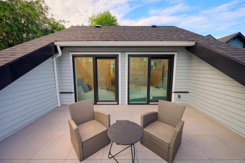 3674 1St Avenue W, Vancouver, BC 