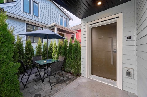 3674 1St Avenue W, Vancouver, BC 
