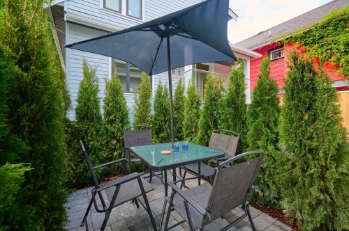 3674 1St Avenue W, Vancouver, BC 