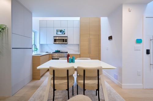 3674 1St Avenue W, Vancouver, BC 