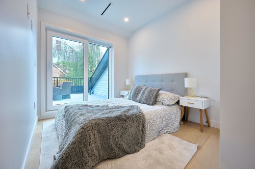 3674 1St Avenue W, Vancouver, BC 