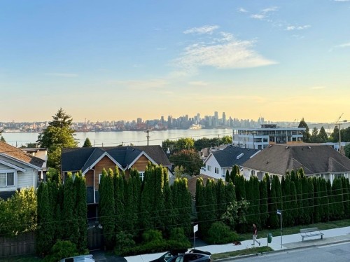 309-422 3rd Street E North Vancouver, BC V7L 0K1